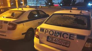 Вандалщина: 41-г натроши стъклата на 4 патрулки в Шумен, полудя след глоба 