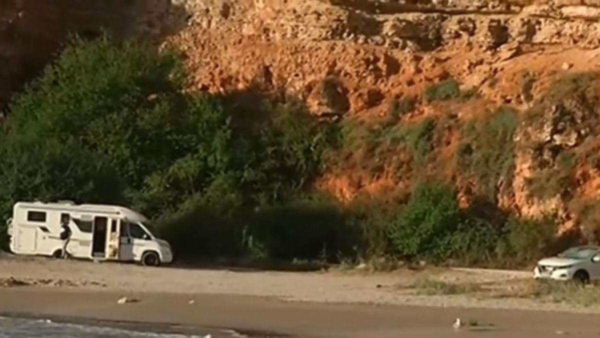 Страшна напаст налази един от най-красивите наши плажове