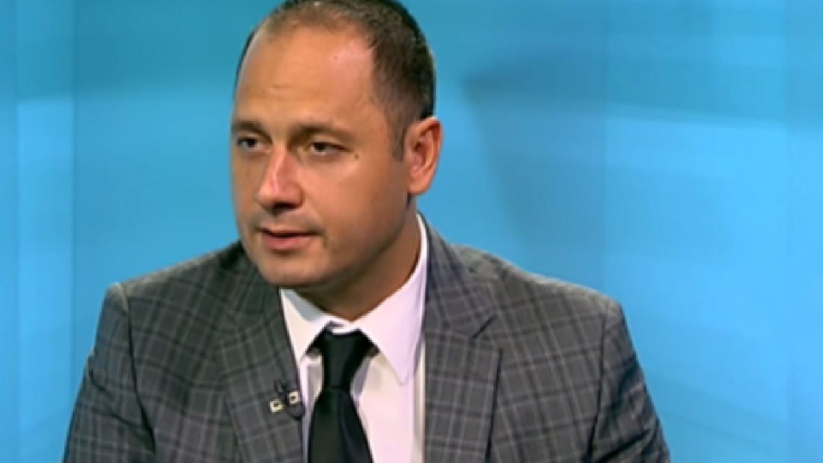Експерт разкри кой най-много ще изгуби от партията на Василев и Петков