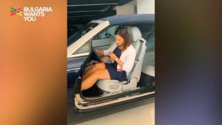 Всички мъже завиждат на тази красива българка, тъй като е работила в... СНИМКИ