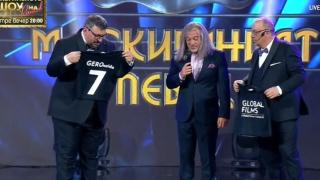 Халваджиян захапа Краси Радков на старта на "Маскираният певец"