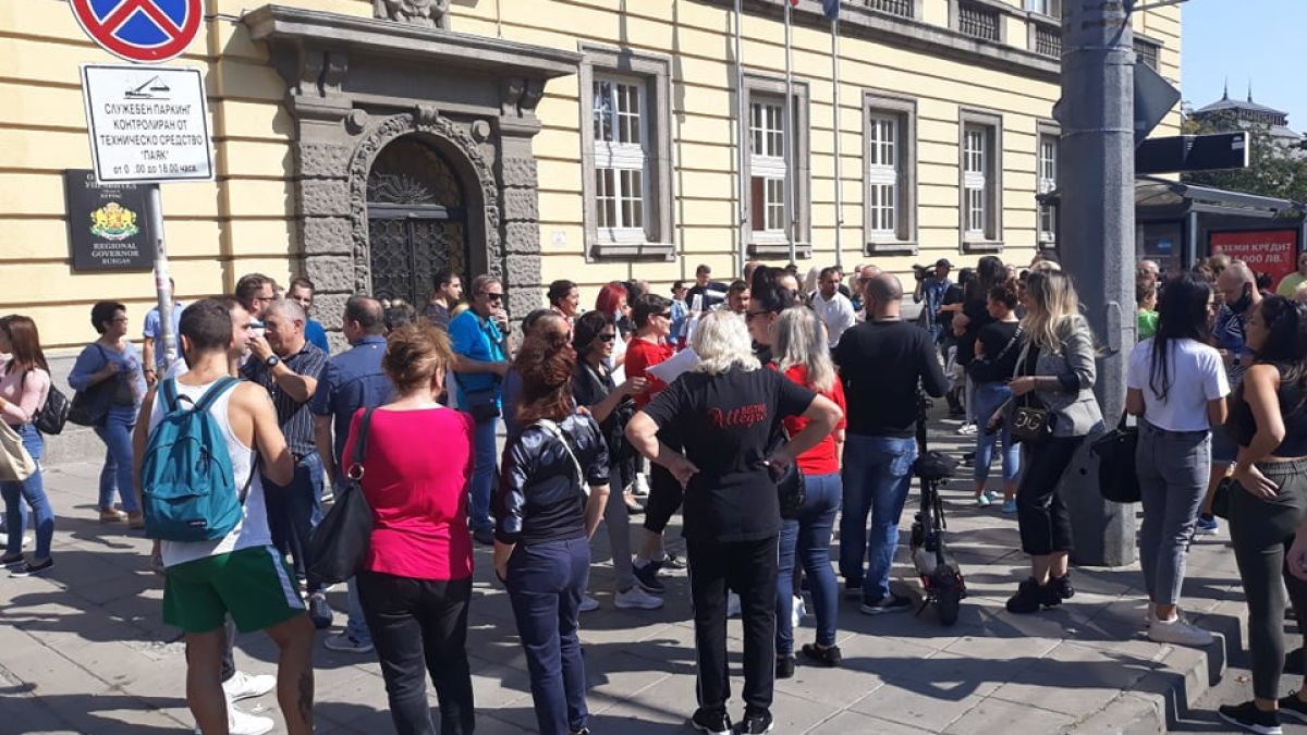 Такъв мощен протест срещу властта Бургас не помни от години ВИДЕО