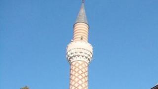 Вдигат джамия в 2 защитени зони край Гоце Делчев