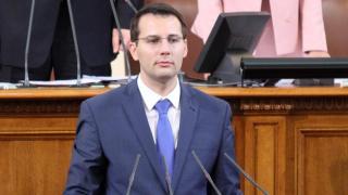 Заместникът на Карадайъ разкри страшен терор с обискирани голи българки