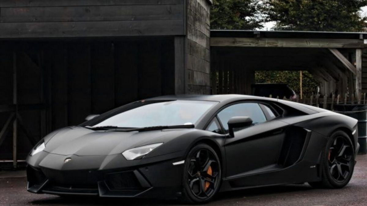 Опитен шофьор сподели за опасната си срещата с черното Lamborghini Huracan на АМ "Тракия"