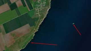 Кораб заседна край скалите на Камен бряг ВИДЕО