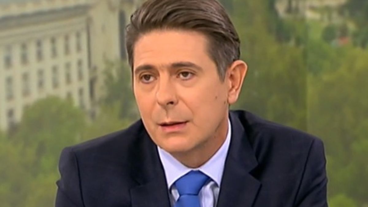 Виктор Николаев изригна: Трети ден питам, а МВР мълчи! 