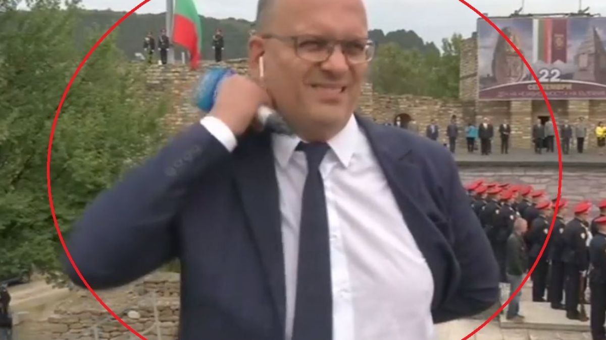 Репортер на Нова ТВ панически се разсъблече в ефир на метри от Радев! СНИМКИ