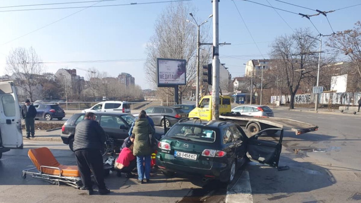 Само в БЛИЦ! Кървав инцидент в столичния кв. "Дружба", на "Симеоновско шосе" също е ад!