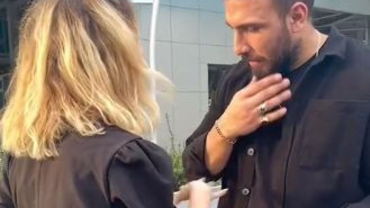 Тя му удари шамар, но за секунди всичко придоби неочакван обрат ВИДЕО