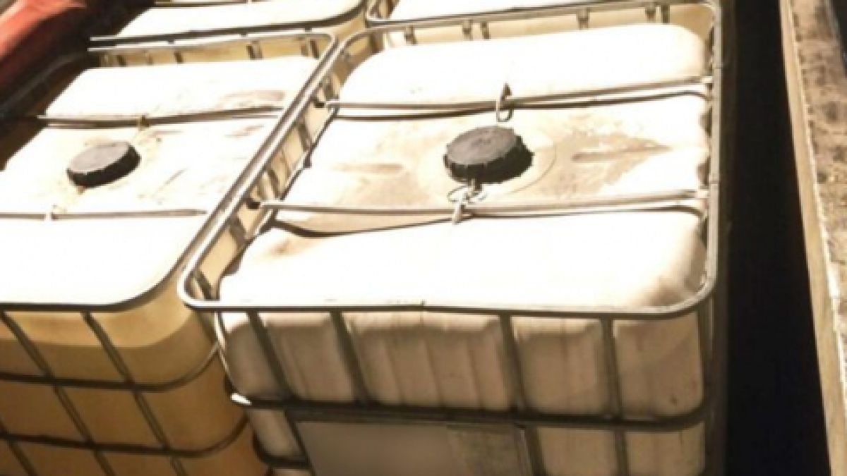 Окошариха нашенци за нелегален внос на 30 тона бензин СНИМКИ