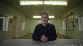 18-годишен създаде наркоимперия за милиони без да излиза от дома си