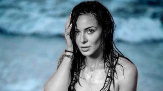 Година след трагичния инцидент с джет убил красавицата Андрияна мистерията остава