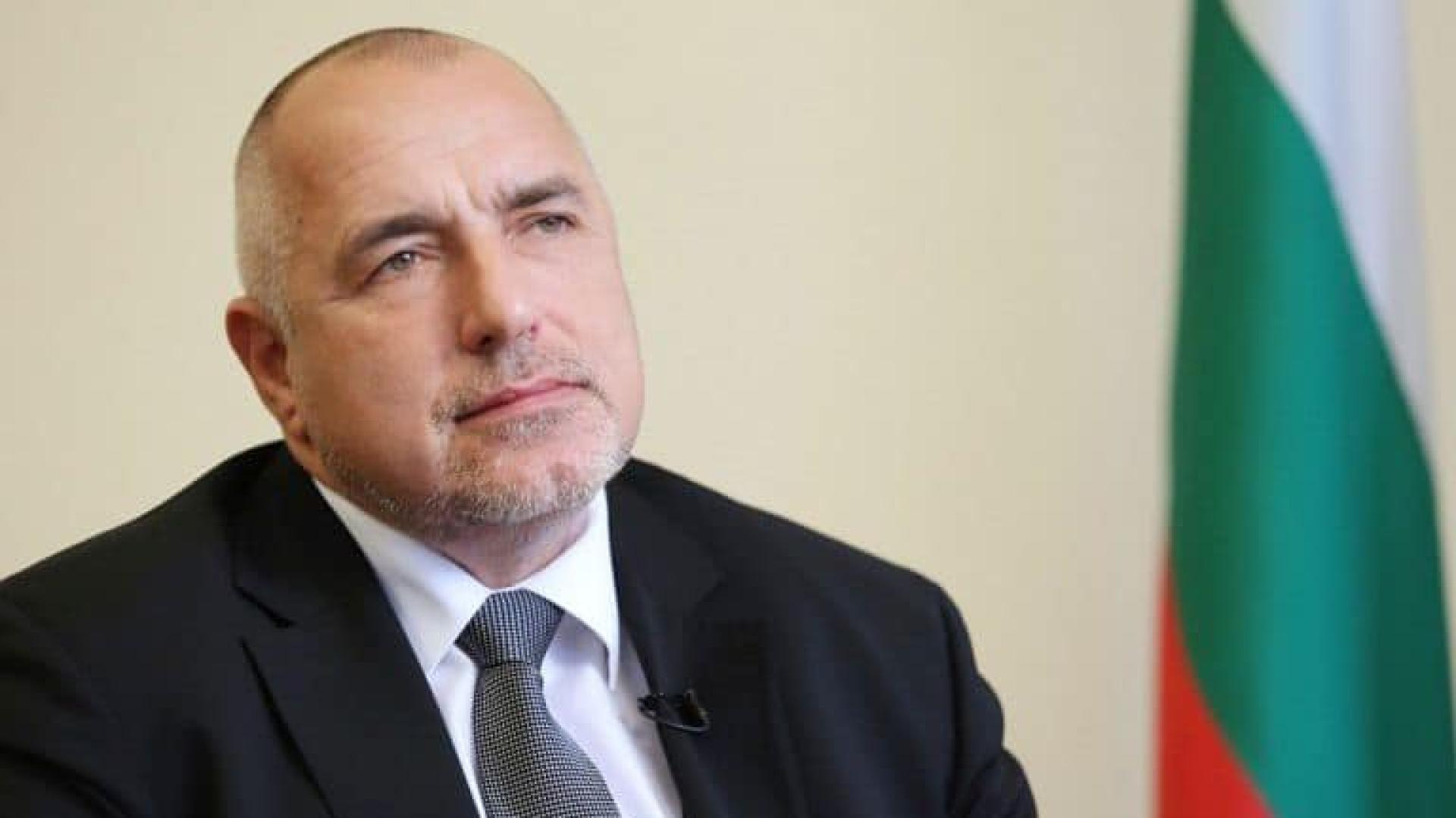 Бомба! Борисов заяви дали ще подкрепи проф. Герджиков и отвърна на Радев: Той е все под пола, все с баджанаци, а Деси... ВИДЕО