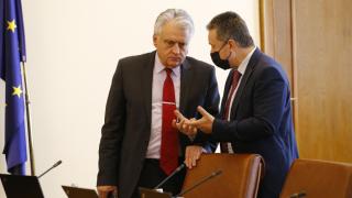 Независим ли е Янаки Стоилов