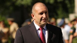 Калина Андролова: Румен Радев е само трасе по което минава чужда програма