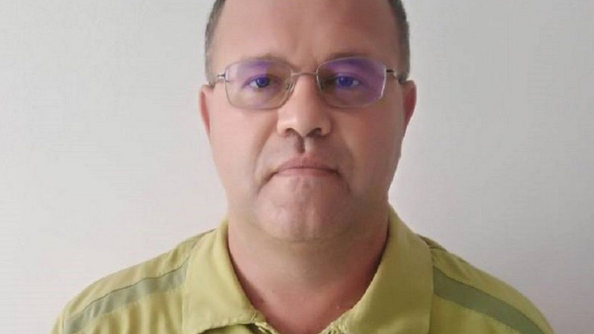 Наш доцент гей се жалва на Херо Мустафа след секс скандал с колега от нелеката си съдба