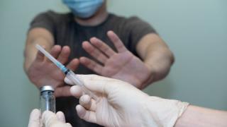 10 000 антиваксъри разпалват пандемията у нас, използват тайни кодове