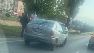 Сигнал до БЛИЦ: Катастрофа на метри от Лъвов мост СНИМКИ