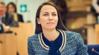 Евродепутатът Ева Майдел: Служебното правителство не прави почти нищо, за да смекчи удара от високите цени на тока
