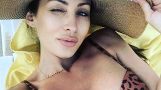 Ето какви ги върши Джена в Турция и с кого е СНИМКИ