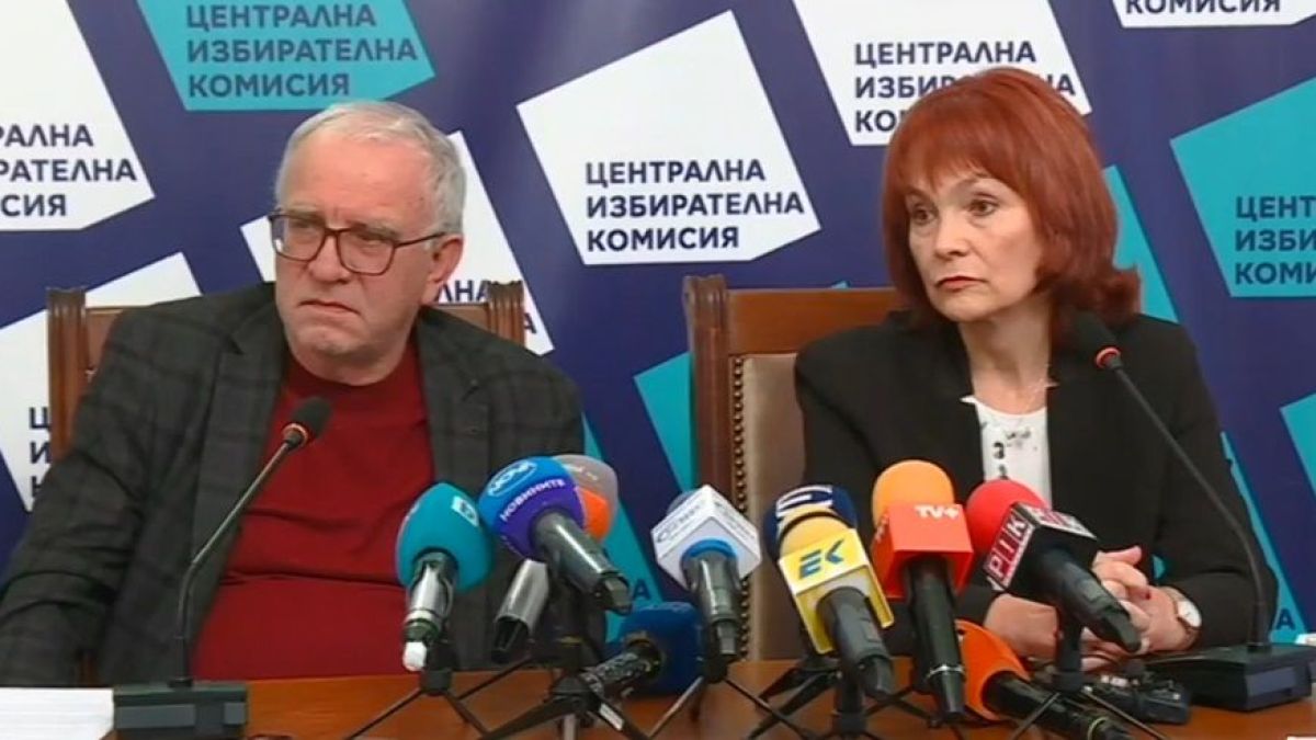 ЦИК наточи секирата за Кирил Петков