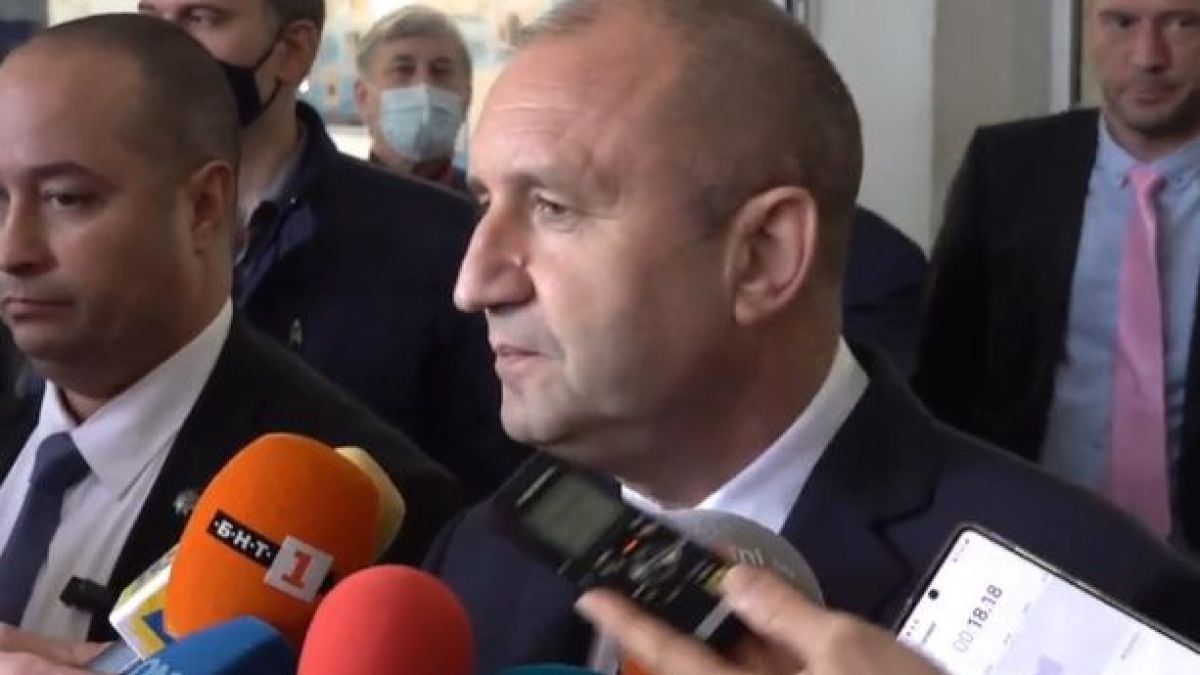 Радев заговори за двоен аршин при "Пандора Пейпърс" и увърта за гражданство на Петков ВИДЕО