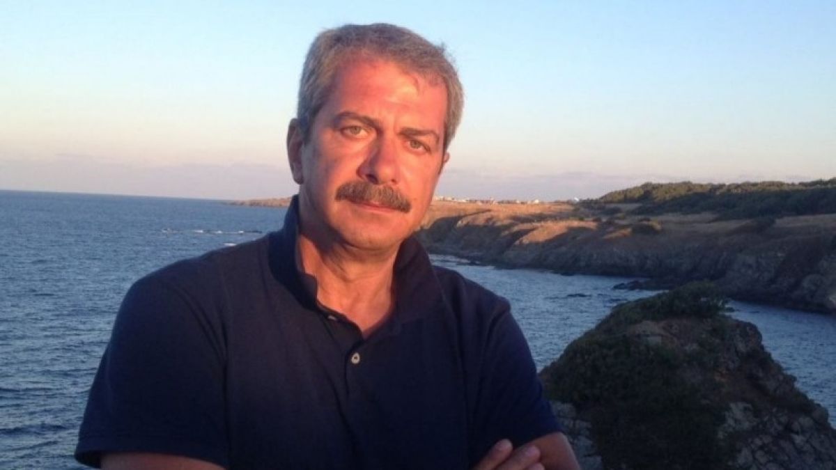 Петков и Радев 5 месеца, сладко и усмихнато, с „България в сърцето“, лъжат българските граждани…
