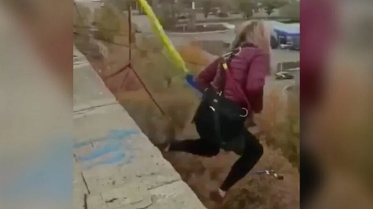 ВИДЕО 18+ запечата как момиче намери смъртта си след скок с бънджи