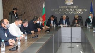 Комитова и пътищарите сключиха примирие, зимното почистване е осигурено