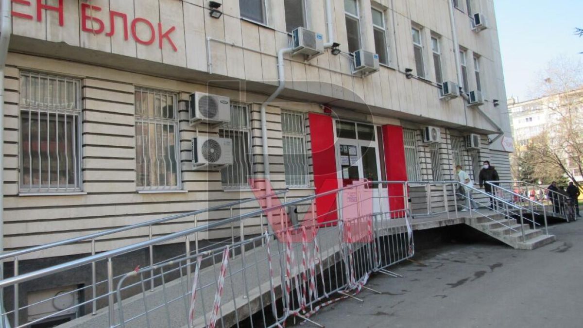 Невиждан инцидент: Електрическа инвалидна количка потроши възрастна жена в Русе