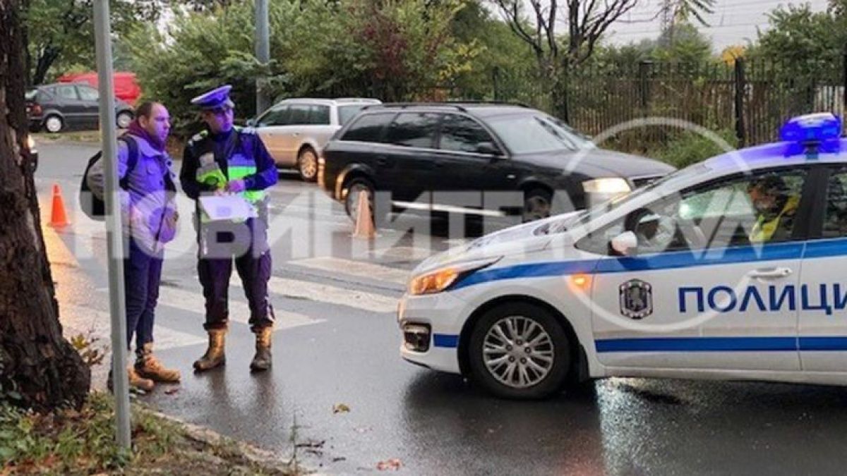 Шофьор помете жена и дете на пешеходна пътека в Бургас СНИМКИ