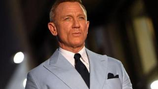 Бившият агент 007 разкри защо обича да ходи на гей барове