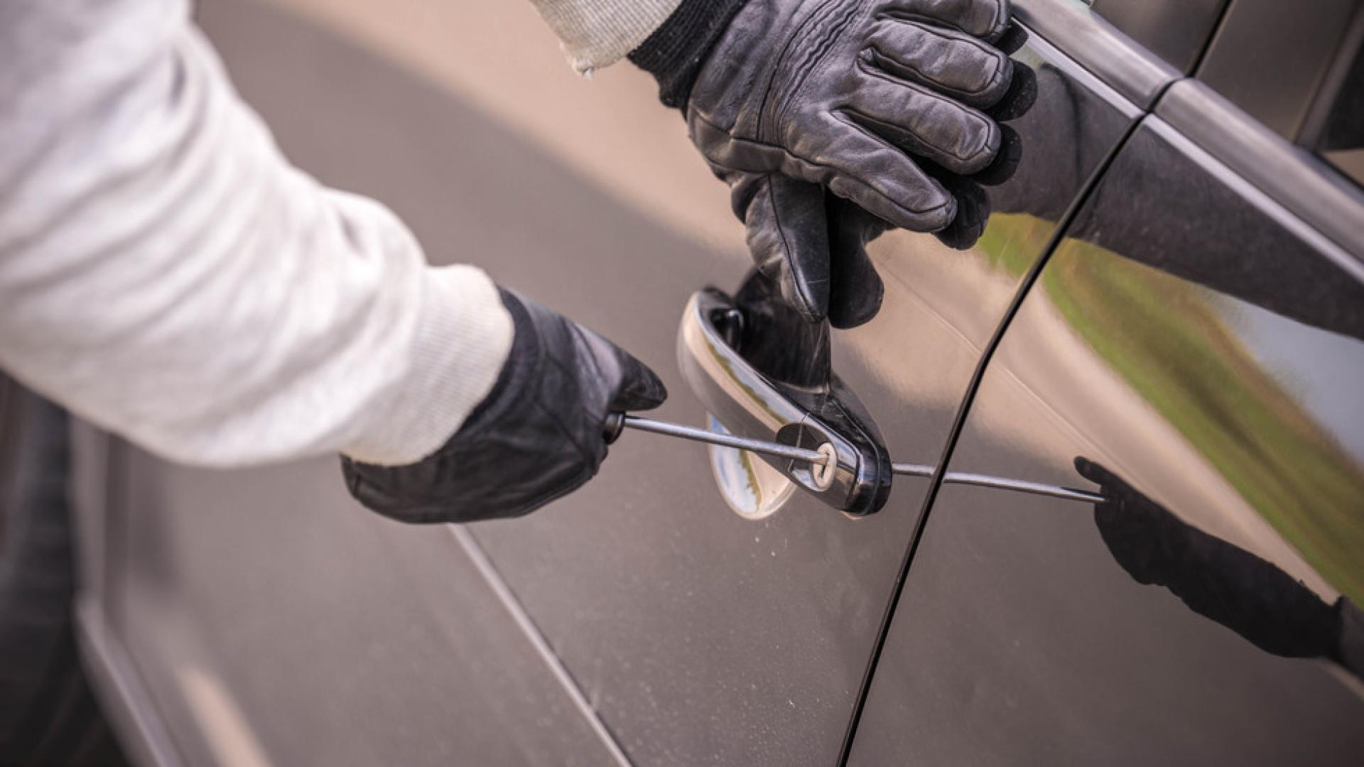 Думнаха "Ауди" за 10 бона от центъра на Монтана 