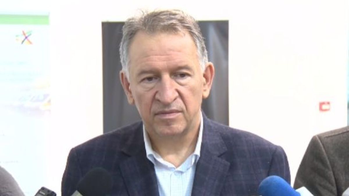 Кацаров каза задава ли се локдаун и пак отхвърли задължителната ваксинация