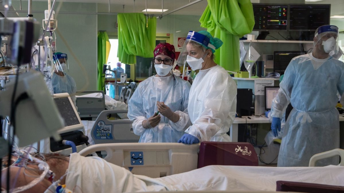 Ето какво е тежкото положение с COVID-19 у нас за петък
