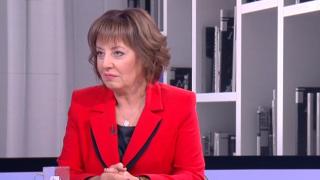 Манолова пак обърна палачинката, обяви провала на Петков и си призна за Божков