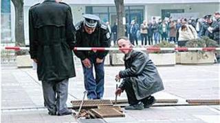 Куршум в челото за кумеца на Жоро Илиев - кой го поръча? 