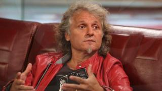 Къци Вапцаров избъзика Румен Радев с това свое ВИДЕО