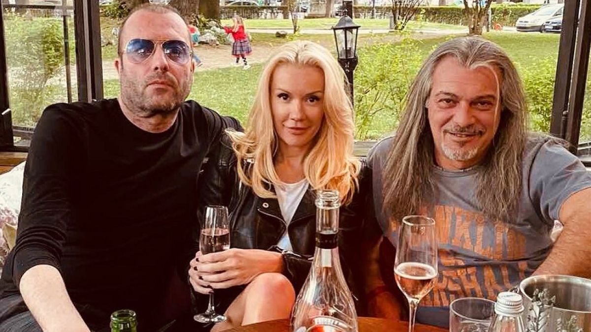 Мария Игнатова врътна номер на Халваджиян! Ето под коя маска се крие в "Маскираният певец"