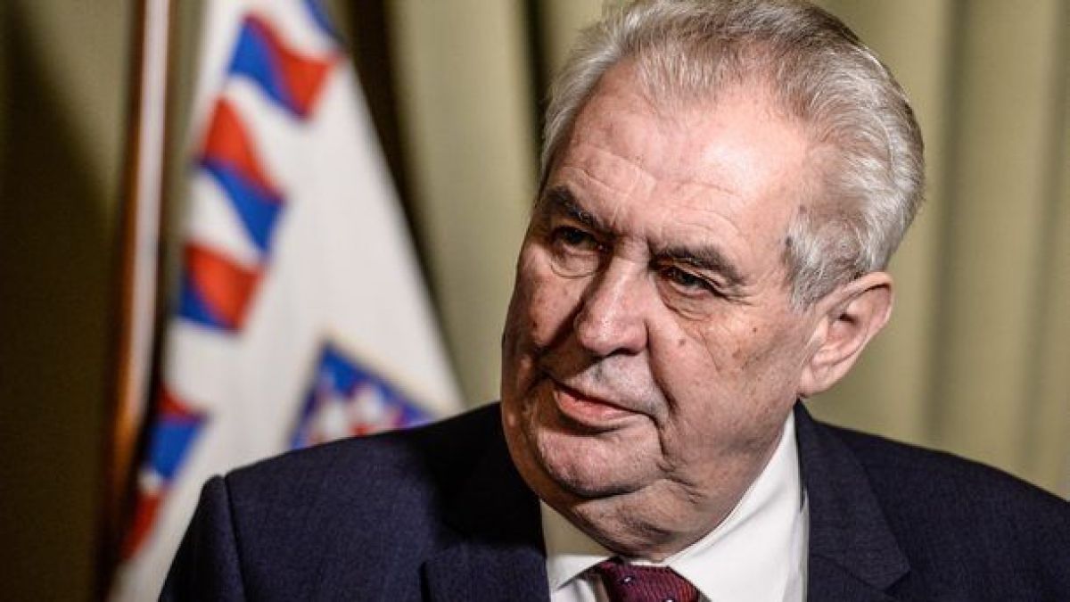 Кошмарна информация за чешкия президент, отнемат правомощията му