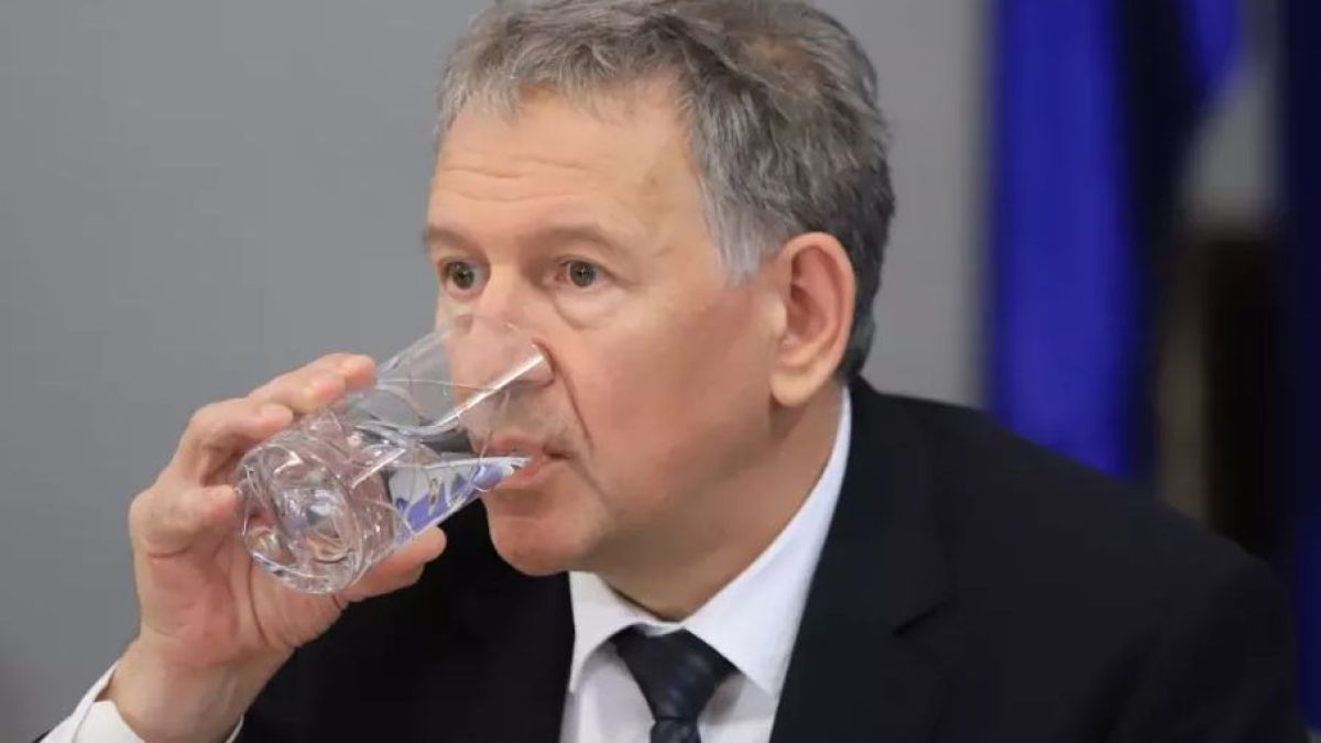 Проф. Ангелов: Властите крият, че ситуацията е критична!
