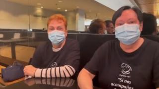 Протестиращи се барикадираха в музей и заплашиха да се самоубият ВИДЕО