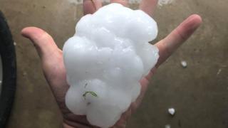 Чудо невиждано падна по главите на хората в Куинсланд ВИДЕО