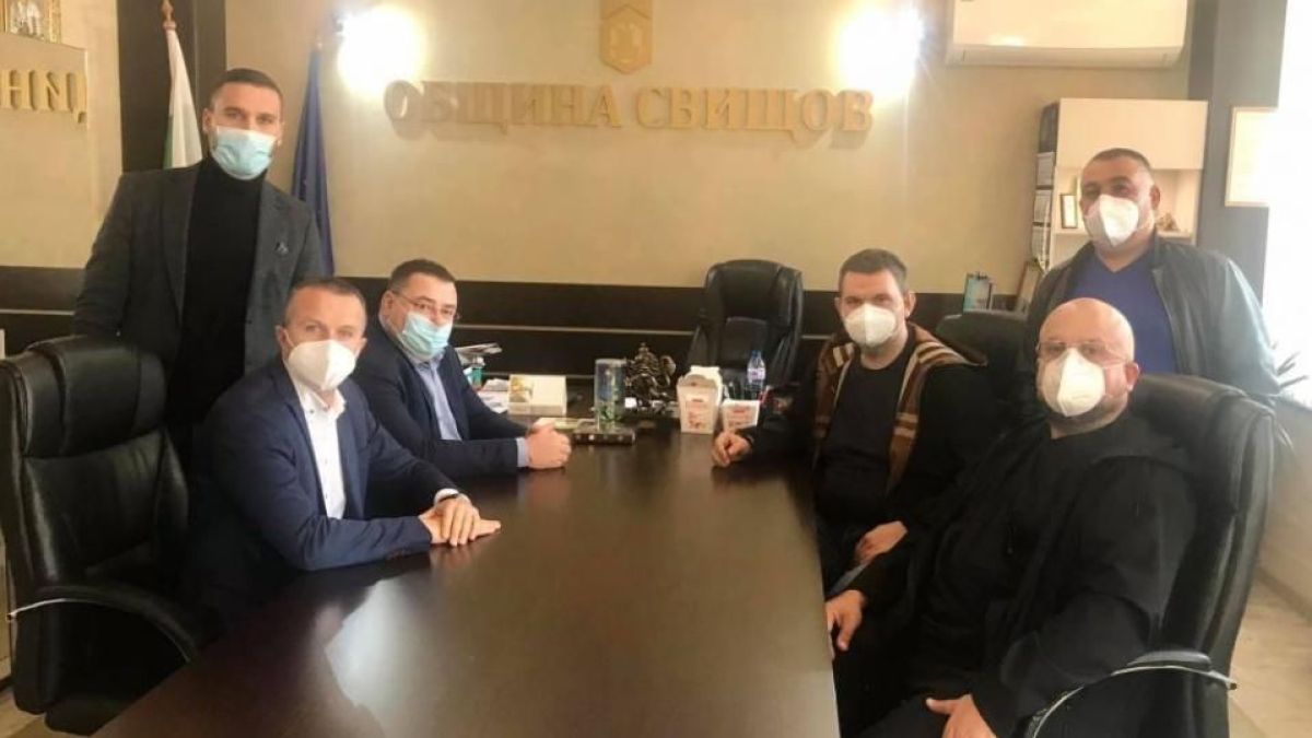 Делян Пеевски започна предизборната си обиколка, задкулисието на Прокопиев в ступор