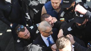 Денков с коментар за нападението: Пречеха ми да си свърша работата 