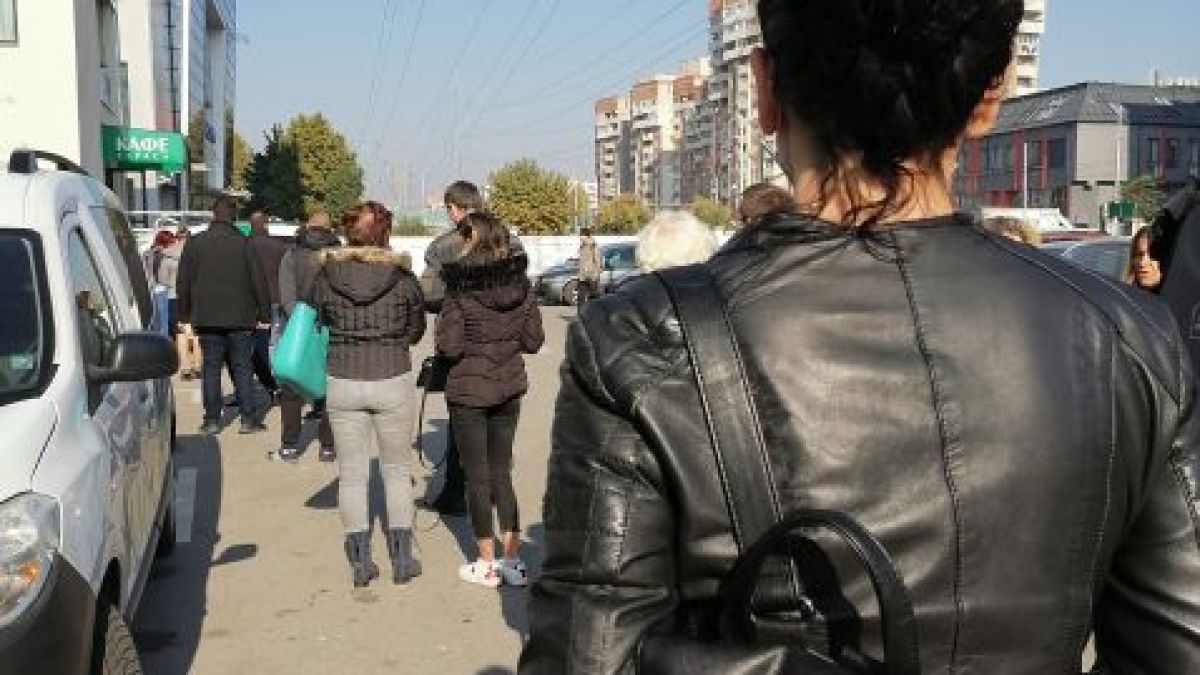"Мерките" на Кацаров развихриха спекулата и с тестовете - цената им скочи драстично СНИМКИ