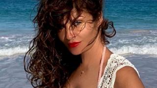 52-г. моделка позира гола за Vogue СНИМКИ 18+