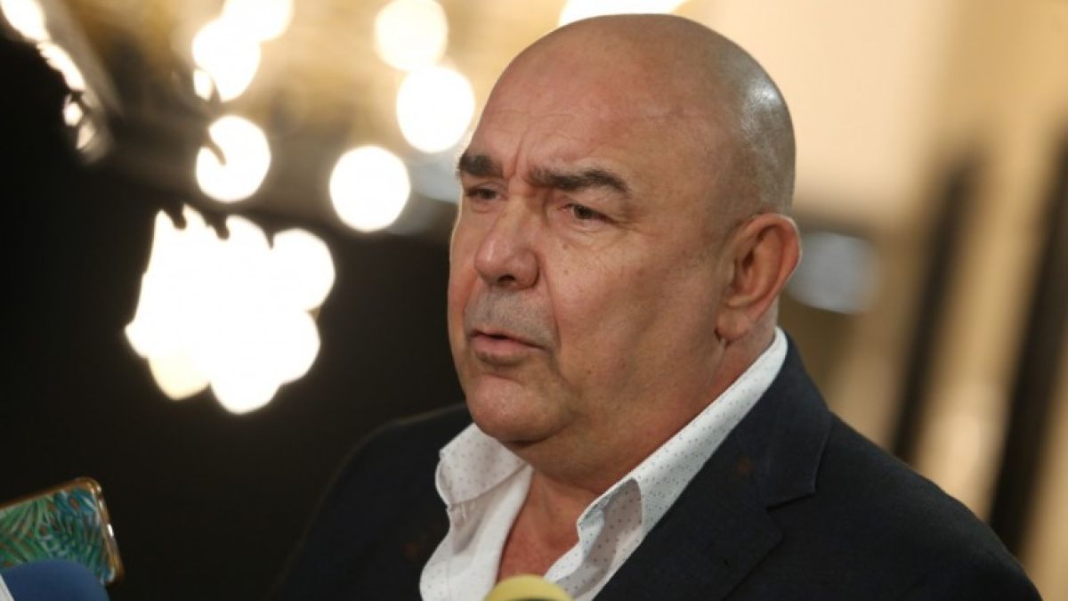 Калин Сърменов изригна срещу Кацаров и Радев 