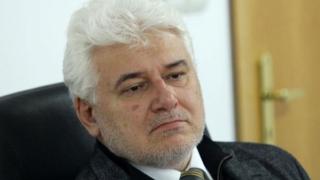 Виден юрист за Петков: Да връща заплати, защото всичко му е нищожно